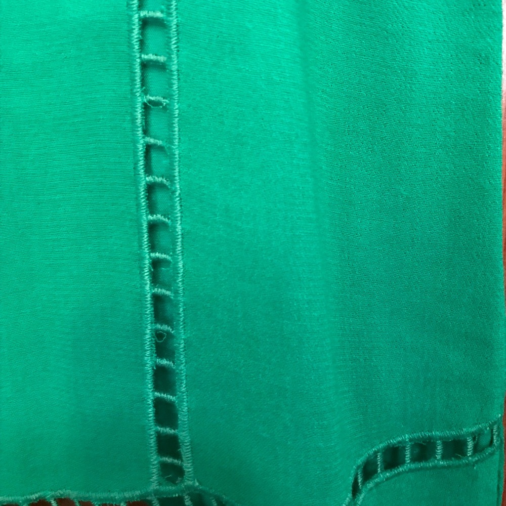 Bright green shirt - Picture 3 of 4